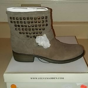 Steve Madden Outtlaww